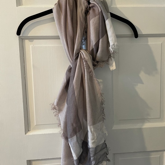 NWT Coach windowpane challis scarf 🧣 /wrap - Picture 10 of 11